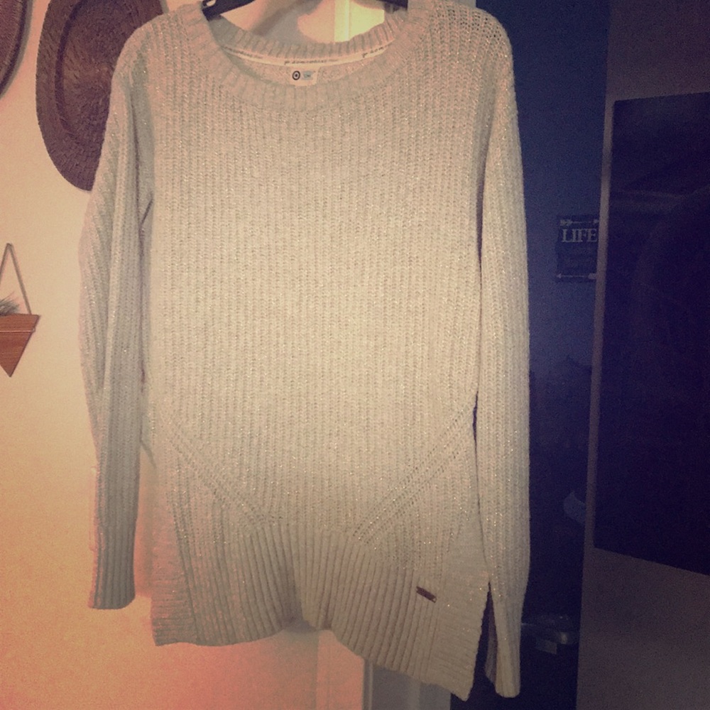 Toms sweater